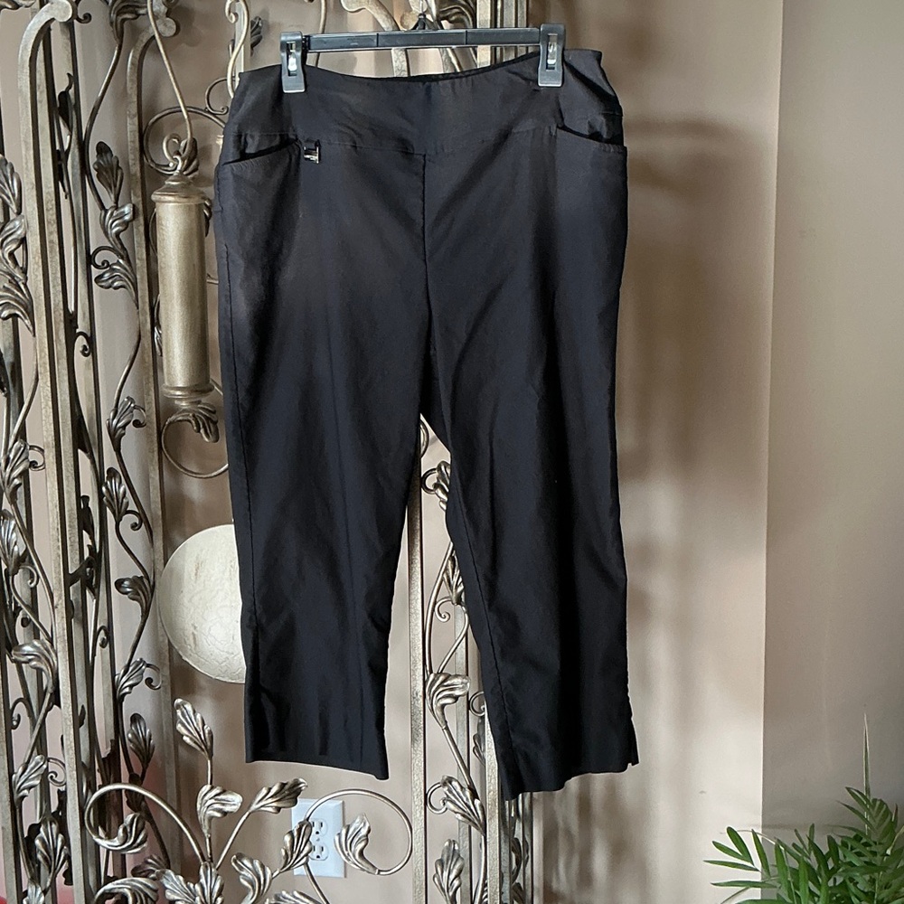 LISETTE Classic Black Cropped Pants